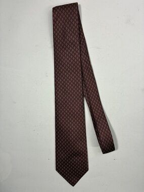 Men's Burgundy Geometric Tie - Timeless Formal Accessory